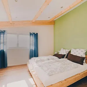 Große Mit Balkon Und Perfekter Lage Apartment
